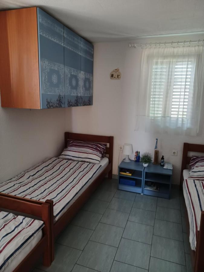 Apartmani Jakovljevic Murter Buitenkant foto