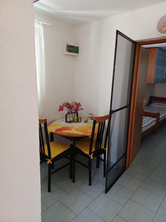 Apartmani Jakovljevic Murter Buitenkant foto