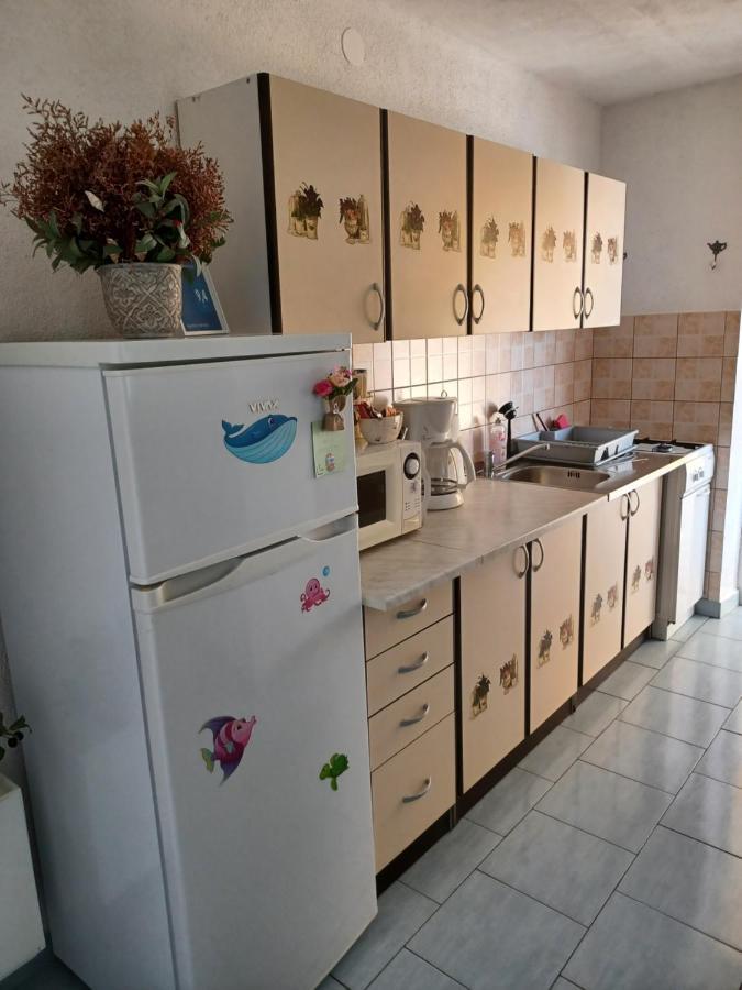Apartmani Jakovljevic Murter Buitenkant foto